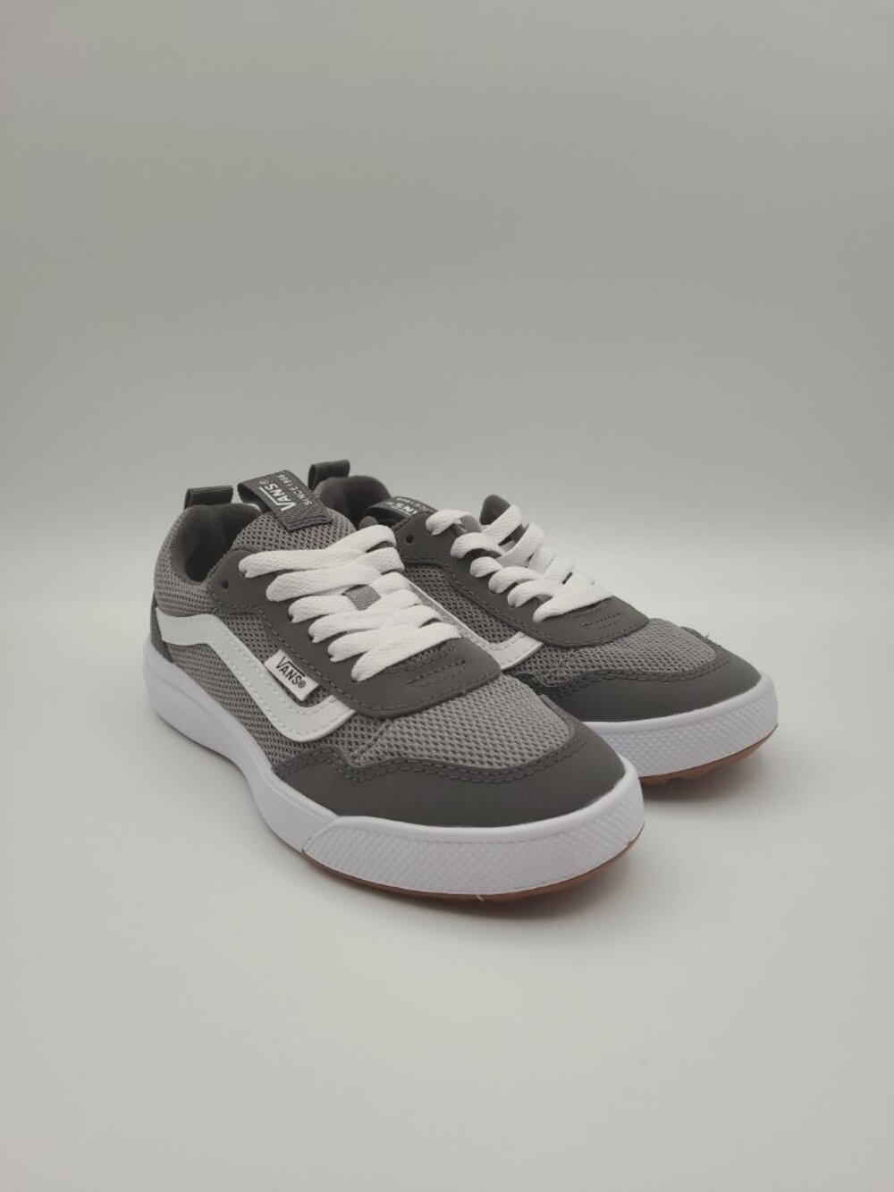 Vans Range Expo Mesh Youth Size 1Y Frost Grey White Skate Sneakers VN0A5ELENNQ